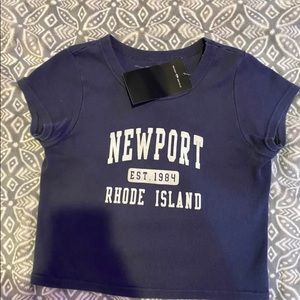 brandy melville newport baby tee